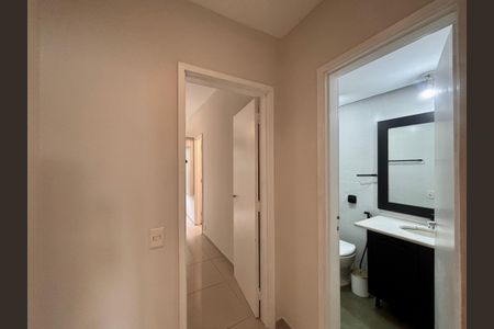 Apartamento à venda com 94m², 2 quartos e 1 vaga Apartamento à venda com 94m², 2 quartos e 1 vagaBanheiro social - corredor de acesso