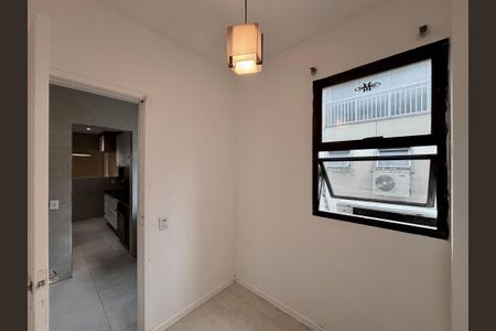 Apartamento à venda com 94m², 2 quartos e 1 vaga Apartamento à venda com 94m², 2 quartos e 1 vagaÁrea de serviço - quarto