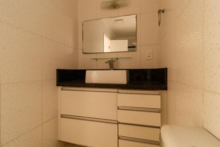 Apartamento para alugar com 68m², 3 quartos e 1 vaga Apartamento para alugar com 68m², 3 quartos e 1 vagaBanheiro Social