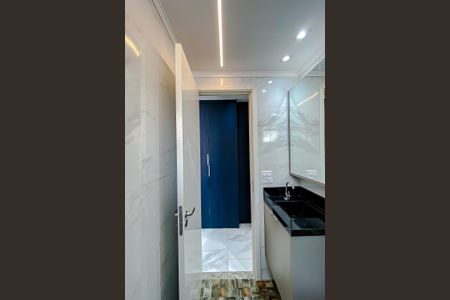 Apartamento à venda com 75m², 3 quartos e 2 vagas Apartamento à venda com 75m², 3 quartos e 2 vagasBanheiro da Suíte