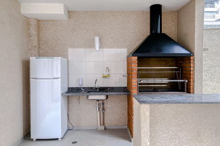 Apartamento à venda com 75m², 3 quartos e 2 vagas Apartamento à venda com 75m², 3 quartos e 2 vagasÁrea comum - Churrasqueira