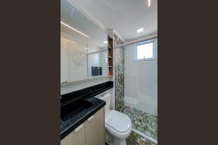 Apartamento à venda com 75m², 3 quartos e 2 vagas Apartamento à venda com 75m², 3 quartos e 2 vagasBanheiro da Suíte