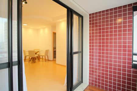 Apartamento para alugar com 90m², 3 quartos e 2 vagasVaranda