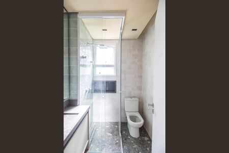 Apartamento à venda com 192m², 4 quartos e 4 vagasBanheiro da Suíte 2