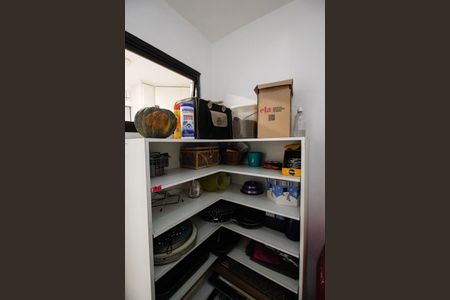 Apartamento à venda com 200m², 3 quartos e 3 vagas Apartamento à venda com 200m², 3 quartos e 3 vagasQuarto de Serviço