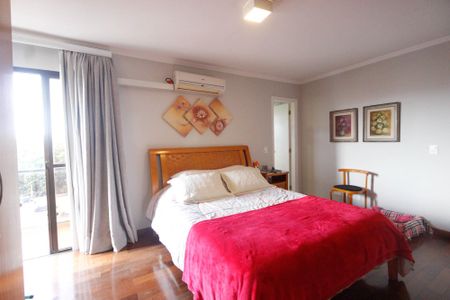 Apartamento à venda com 200m², 3 quartos e 3 vagas Apartamento à venda com 200m², 3 quartos e 3 vagasSuíte 3