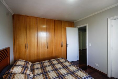 Apartamento à venda com 200m², 3 quartos e 3 vagas Apartamento à venda com 200m², 3 quartos e 3 vagasSuíte 2