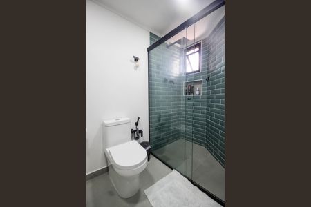 Apartamento à venda com 200m², 3 quartos e 3 vagas Apartamento à venda com 200m², 3 quartos e 3 vagasBanheiro da Suíte 2