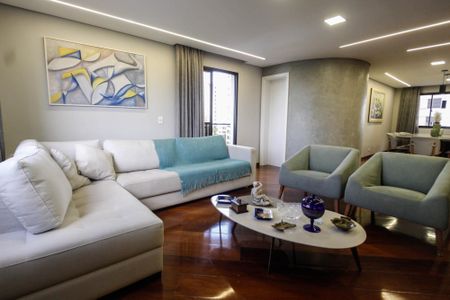 Apartamento à venda com 200m², 3 quartos e 3 vagas Apartamento à venda com 200m², 3 quartos e 3 vagasSala de Estar