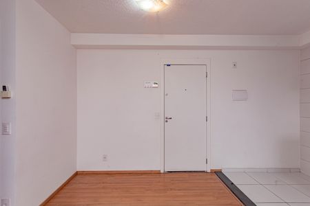 Sala de apartamento para alugar com 2 quartos, 41m² em Jardim Santa Emilia, São Paulo