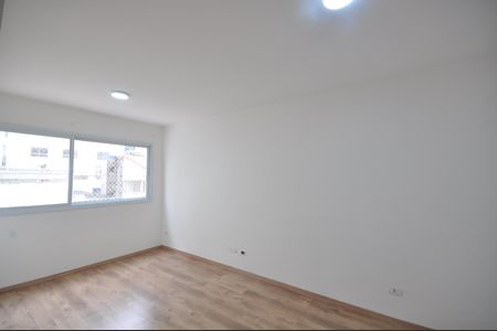 Sala/Quarto de apartamento à venda com 1 quarto, 24m² em Vila Mazzei, São Paulo