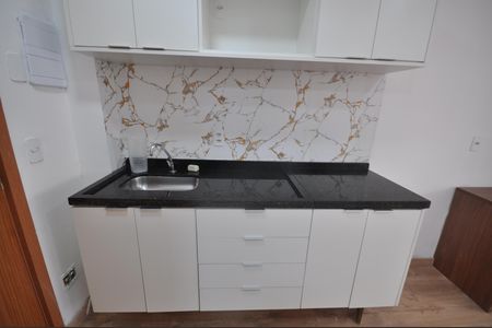 Cozinha de apartamento à venda com 1 quarto, 24m² em Vila Mazzei, São Paulo