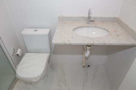 Banheiro de kitnet/studio à venda com 1 quarto, 30m² em Pompeia, São Paulo
