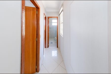 Corredor de apartamento para alugar com 2 quartos, 70m² em Havaí, Belo Horizonte