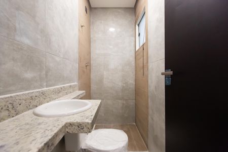 Casa à venda com 131m², 3 quartos e 2 vagas Casa à venda com 131m², 3 quartos e 2 vagasBanheiro da Suíte 2