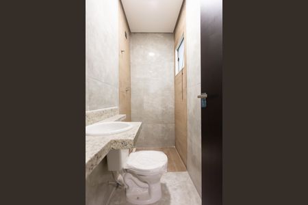 Casa à venda com 131m², 3 quartos e 2 vagas Casa à venda com 131m², 3 quartos e 2 vagasBanheiro da Suíte 2