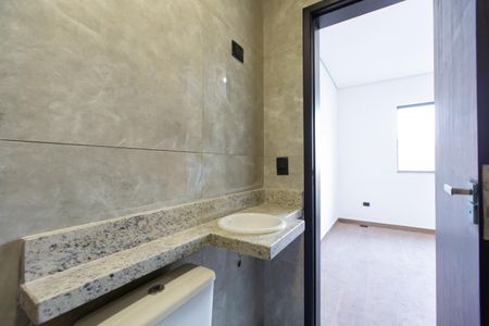 Casa à venda com 131m², 3 quartos e 2 vagas Casa à venda com 131m², 3 quartos e 2 vagasBanheiro da Suíte 1