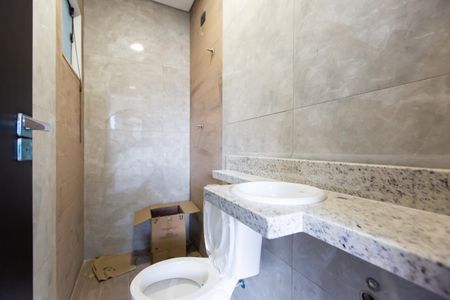 Casa à venda com 131m², 3 quartos e 2 vagas Casa à venda com 131m², 3 quartos e 2 vagasBanheiro da Suíte 1