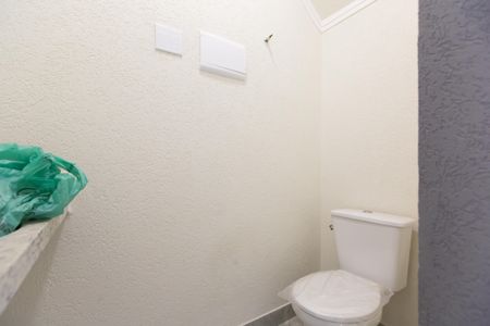 Casa à venda com 131m², 3 quartos e 2 vagas Casa à venda com 131m², 3 quartos e 2 vagasLavabo da Sala