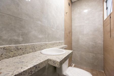 Casa à venda com 131m², 3 quartos e 2 vagas Casa à venda com 131m², 3 quartos e 2 vagasBanheiro da Suíte 2