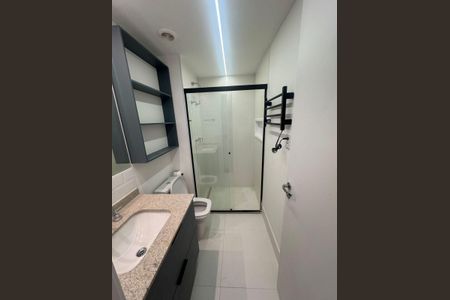 Banheiro de kitnet/studio à venda com 1 quarto, 25m² em Campo Belo, São Paulo