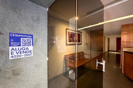 Apartamento à venda com 330m², 4 quartos e 3 vagas Apartamento à venda com 330m², 4 quartos e 3 vagasPlaquinha instalada