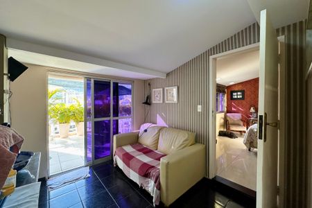 Apartamento à venda com 330m², 4 quartos e 3 vagas Apartamento à venda com 330m², 4 quartos e 3 vagasSala 2