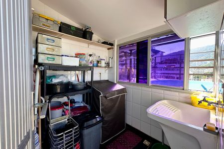 Apartamento à venda com 330m², 4 quartos e 3 vagas Apartamento à venda com 330m², 4 quartos e 3 vagasÁrea de Serviço