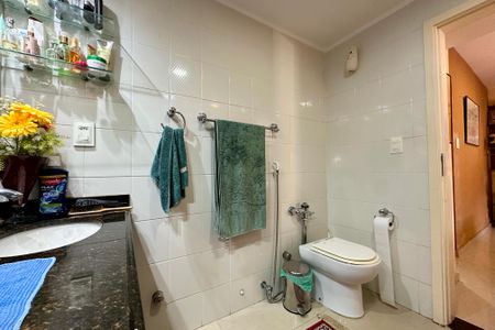 Apartamento à venda com 330m², 4 quartos e 3 vagas Apartamento à venda com 330m², 4 quartos e 3 vagasQuarto 5 - Suite - Banheiro