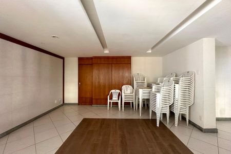 Apartamento à venda com 330m², 4 quartos e 3 vagas Apartamento à venda com 330m², 4 quartos e 3 vagasÁrea comum