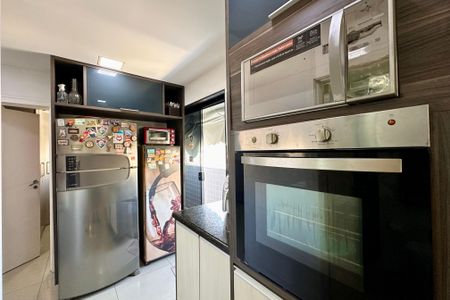 Apartamento à venda com 330m², 4 quartos e 3 vagas Apartamento à venda com 330m², 4 quartos e 3 vagasCozinha