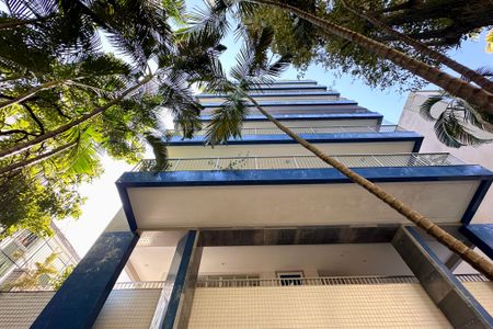 Apartamento à venda com 330m², 4 quartos e 3 vagas Apartamento à venda com 330m², 4 quartos e 3 vagasFachada