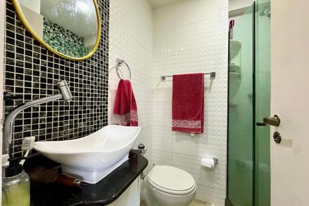 Apartamento à venda com 330m², 4 quartos e 3 vagas Apartamento à venda com 330m², 4 quartos e 3 vagasBanheiro