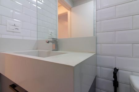 Apartamento à venda com 66m², 2 quartos e 1 vaga Apartamento à venda com 66m², 2 quartos e 1 vagaBanheiro