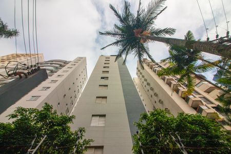 Apartamento à venda com 66m², 2 quartos e 1 vaga Apartamento à venda com 66m², 2 quartos e 1 vagaFachada