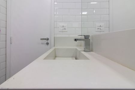 Apartamento à venda com 66m², 2 quartos e 1 vaga Apartamento à venda com 66m², 2 quartos e 1 vagaBanheiro