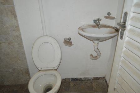 Casa para alugar com 180m², 3 quartos e 2 vagasBanheiro de Serviço