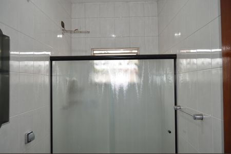 Casa para alugar com 180m², 3 quartos e 2 vagasBanheiro 2