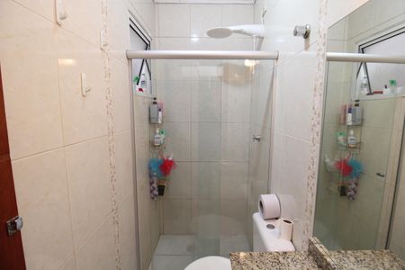 Casa à venda com 100m², 3 quartos e 2 vagasÁrea de Serviço - Banheiro