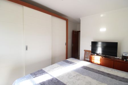 Casa à venda com 100m², 3 quartos e 2 vagasSuíte