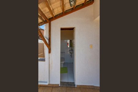 Casa à venda com 250m², 5 quartos e 8 vagasLavabo