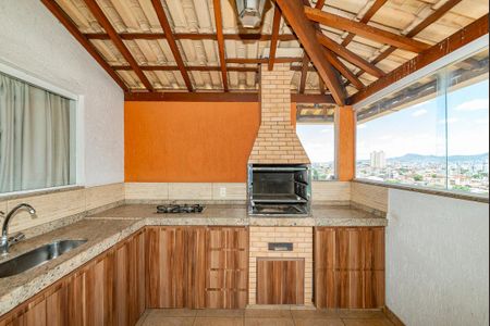 Casa à venda com 250m², 5 quartos e 8 vagasVaranda gourmet