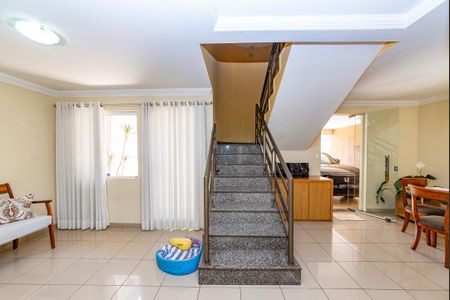 Casa à venda com 250m², 5 quartos e 8 vagasSala 1