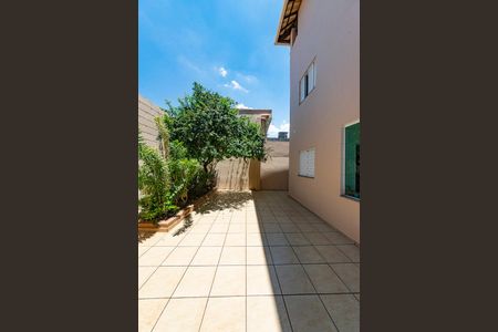 Casa à venda com 250m², 5 quartos e 8 vagasQuintal