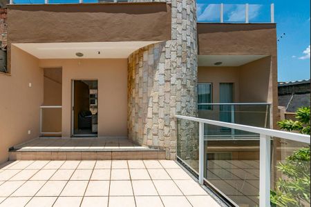 Casa à venda com 250m², 5 quartos e 8 vagasVaranda da Sala 2