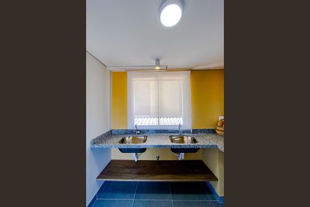 Apartamento à venda com 40m², 2 quartos e sem vagaÁrea comum