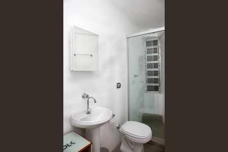 Banheiro de apartamento para alugar com 1 quarto, 45m² em Centro Histórico, Porto Alegre