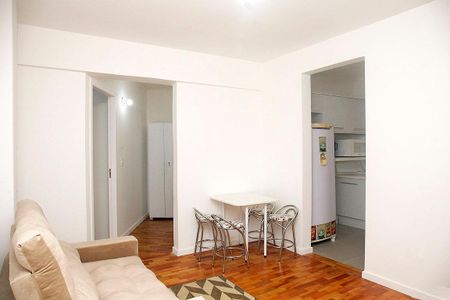 Sala de apartamento para alugar com 1 quarto, 45m² em Centro Histórico, Porto Alegre