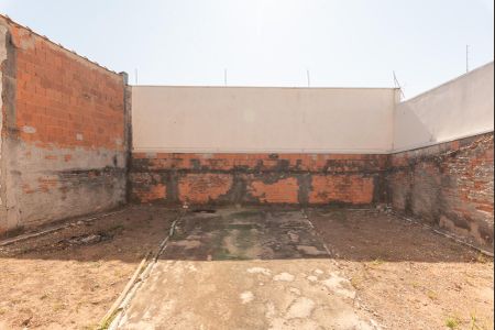Casa à venda com 134m², 2 quartos e 4 vagasQuintal