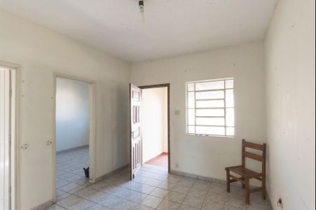 Casa à venda com 134m², 2 quartos e 4 vagasSala